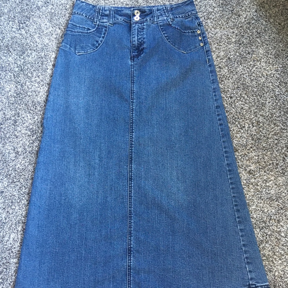 Dress Barn // Denim Maxi Skirt💙